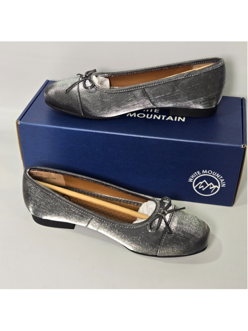White Mountain Boccie Ballet Flats Womens 6 Gunmetal Metallic Bow Comfort NIB